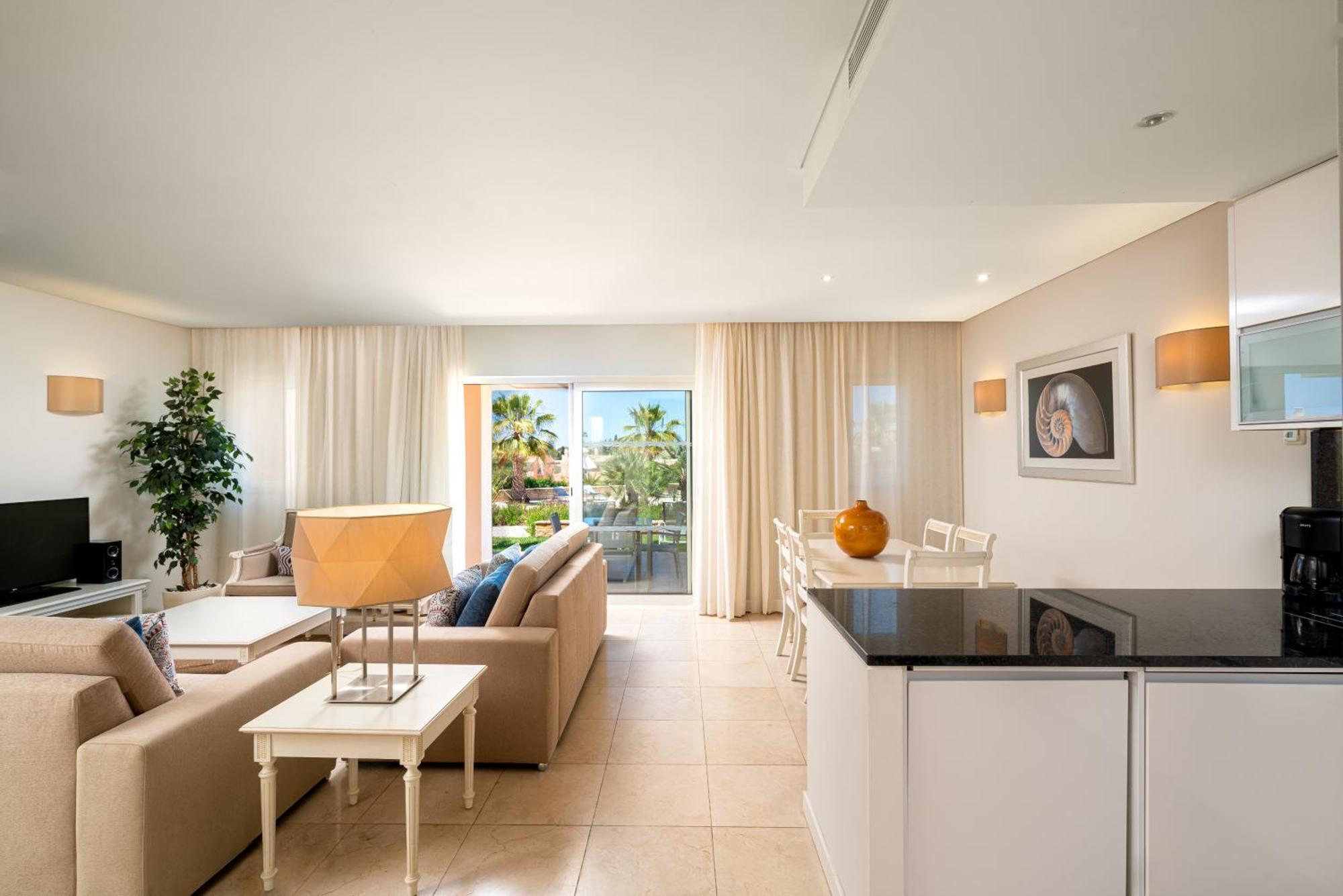 Two-Bedroom Luxury Suite,1689825824:JPEG