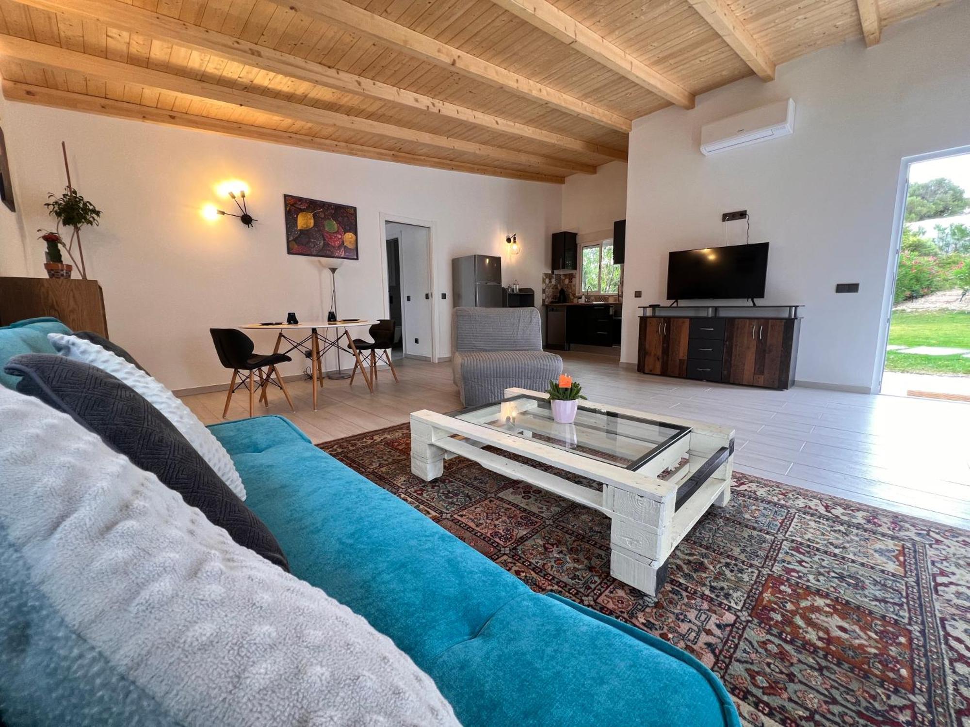 Studio Apartment,1381508054:JPEG